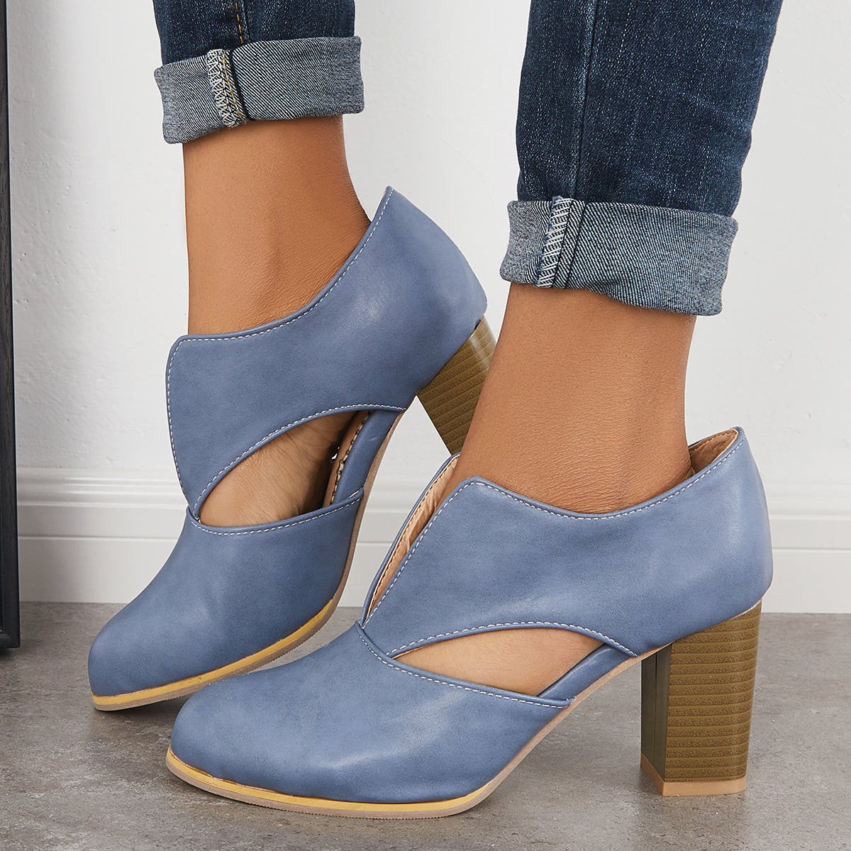 Round Toe V Cut Block Chunky Stacked Heel Pumps