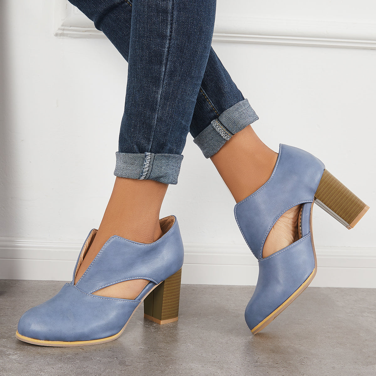 Round Toe V Cut Block Chunky Stacked Heel Pumps