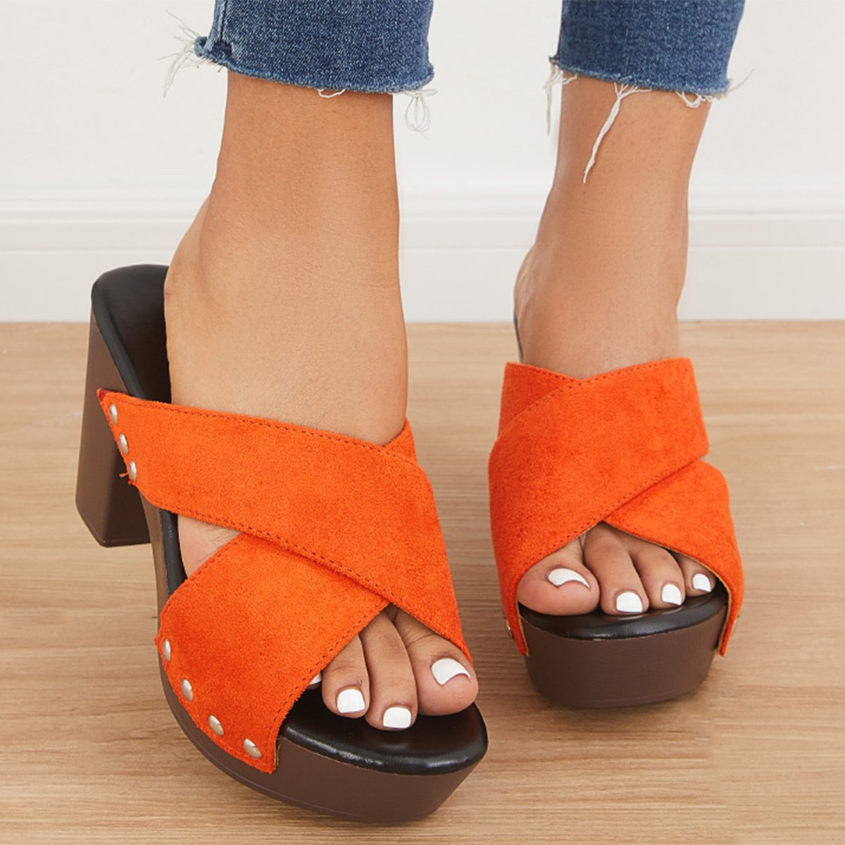 Women Platform Sandals Rivet Criss Cross Chunky Block Heels Slip-on Sandals