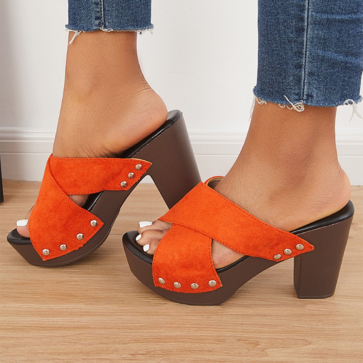 Women Platform Sandals Rivet Criss Cross Chunky Block Heels Slip-on Sandals