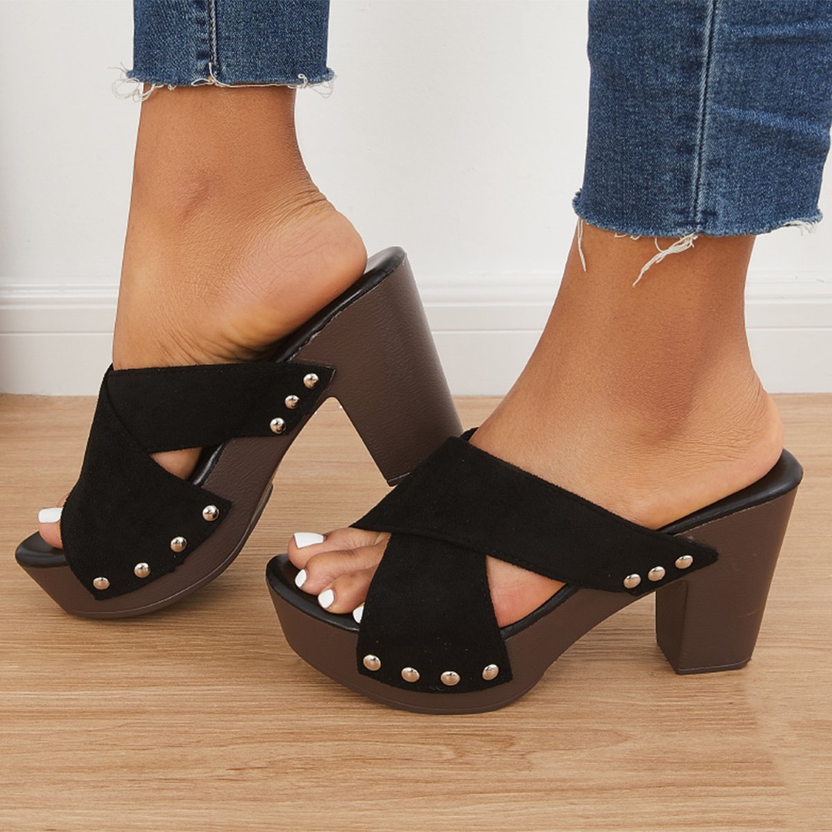 Women Platform Sandals Rivet Criss Cross Chunky Block Heels Slip-on Sandals