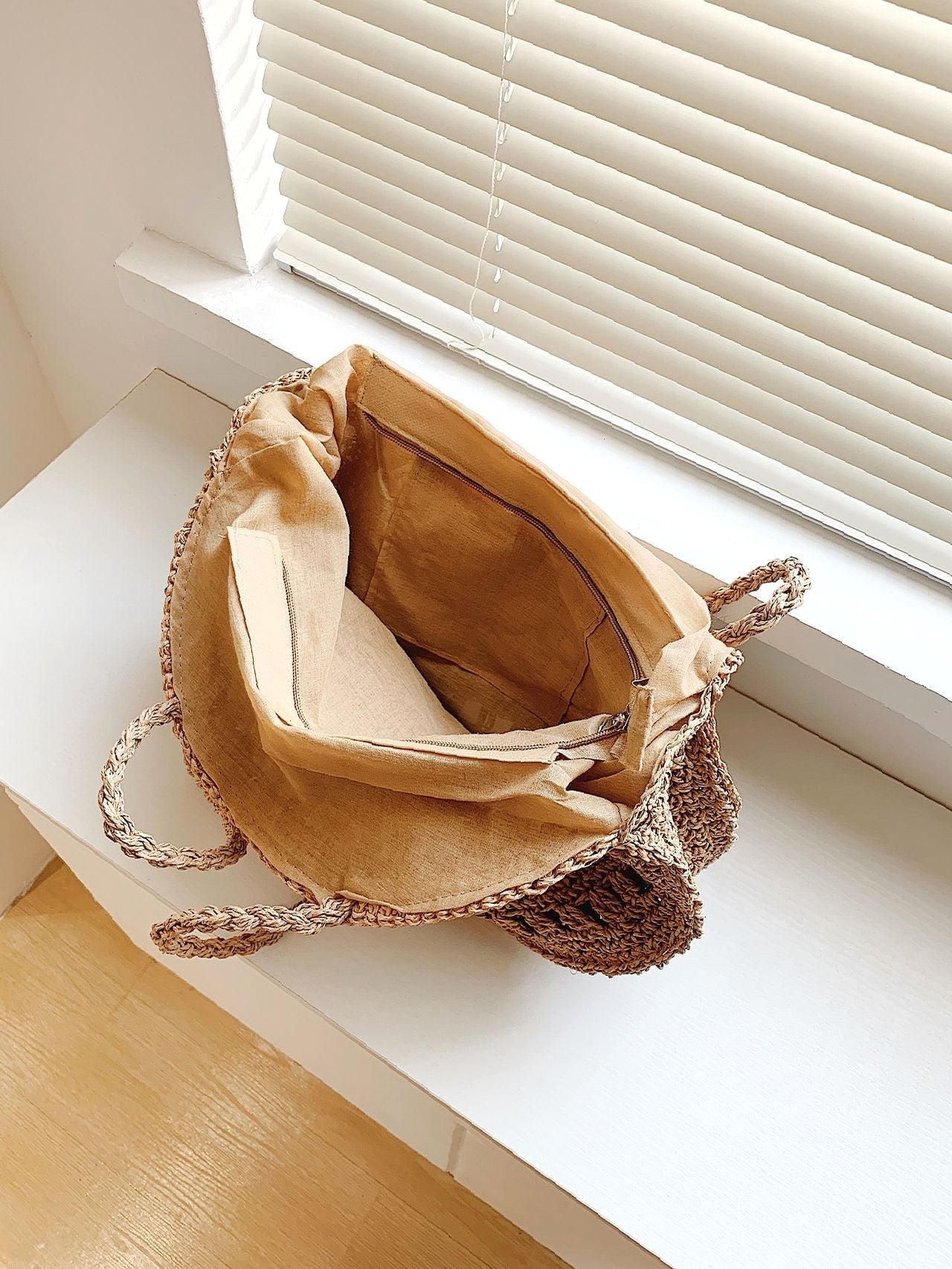 binfenxie - Minimalist Straw Circle Bag  - Women Tote Bags