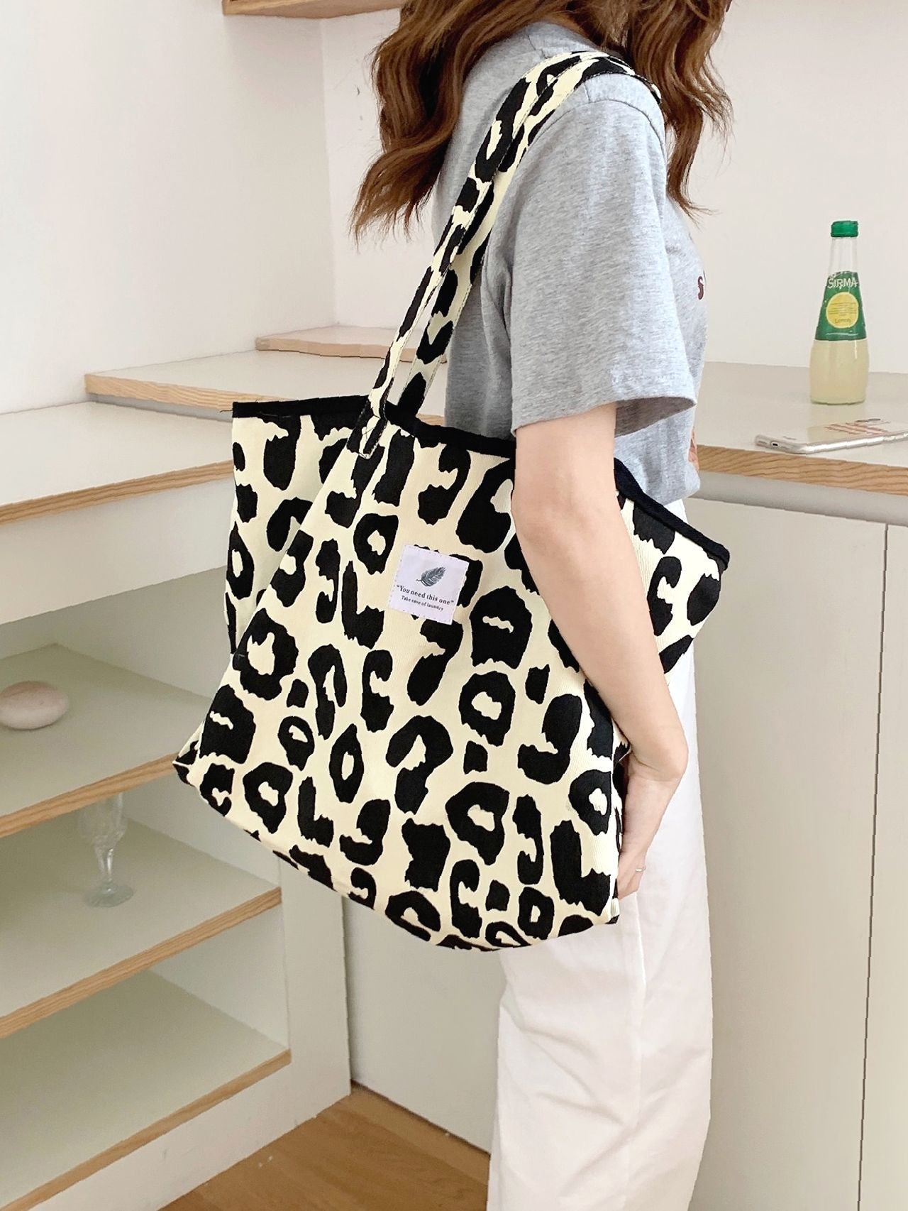 binfenxie - Leopard Tote Bag with Inner Pouch  - Women Tote Bags