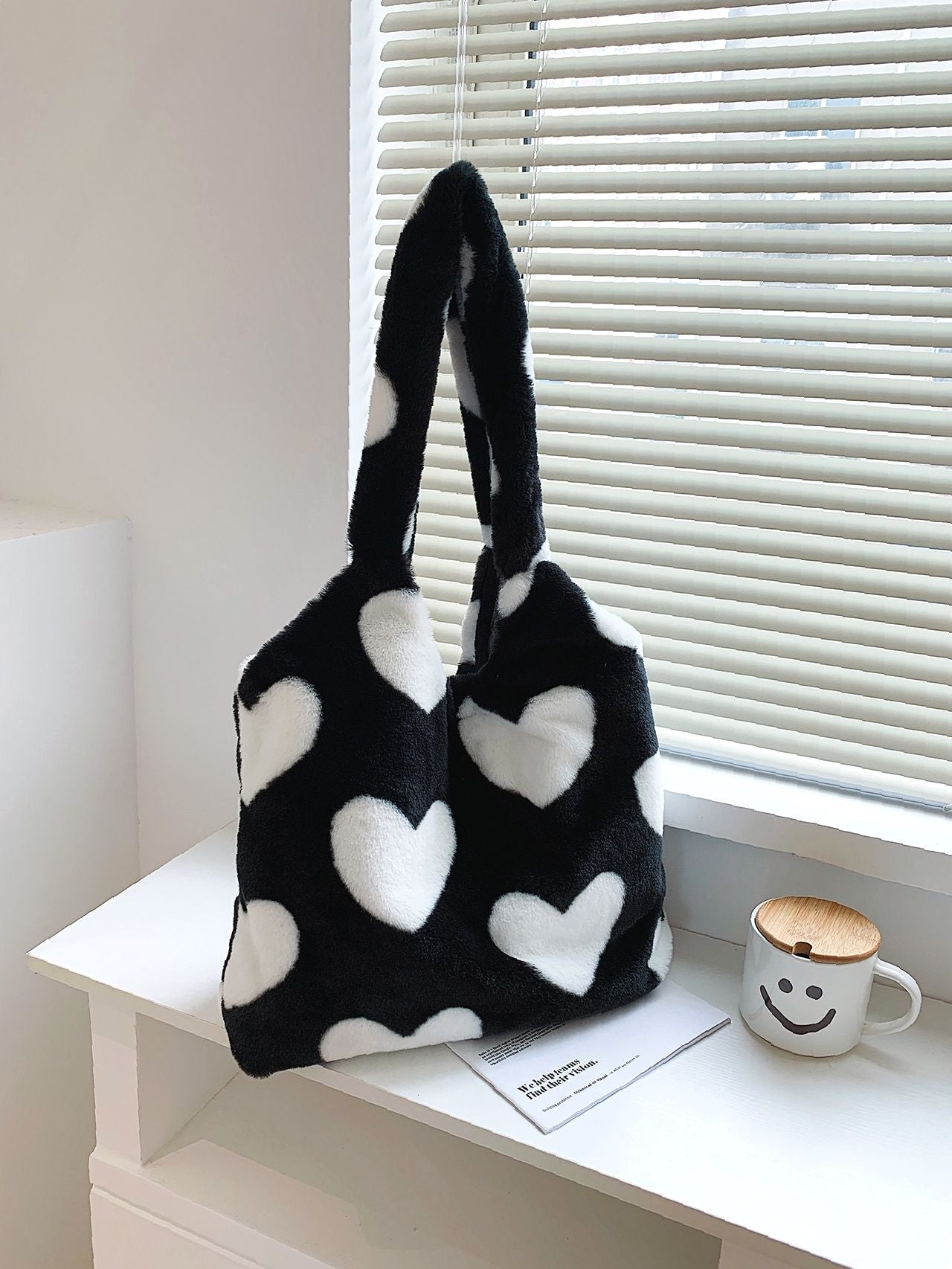 binfenxie - Heart Graphic Fluffy Tote Bag  - Women Tote Bags