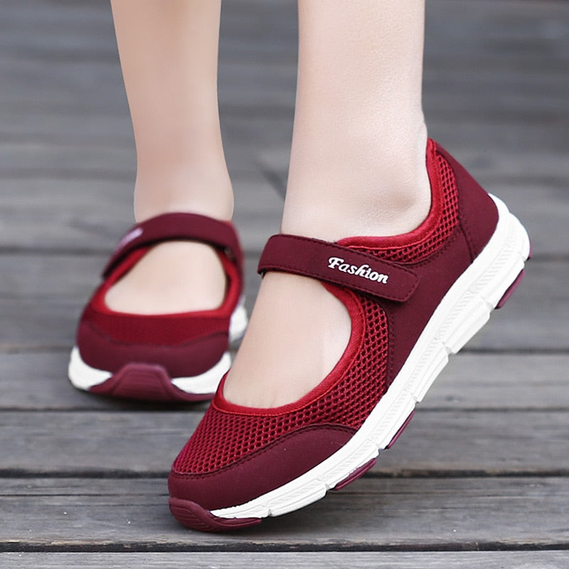 Summer Women Casual Shoes Soft Portable Sneakers Walking Flat Shoes For Women Slip On Soles Breathable White Sneakers Shoes