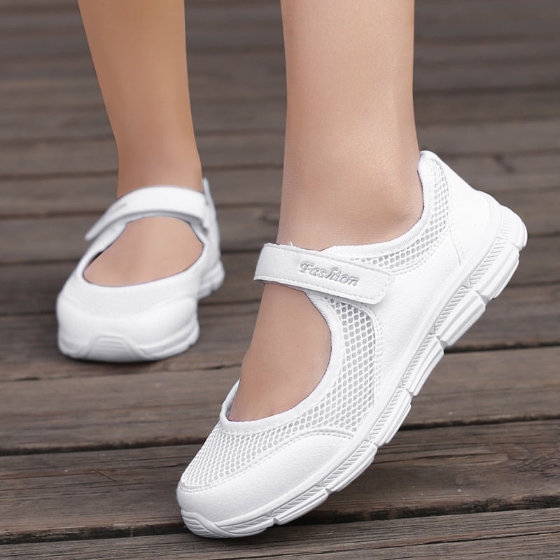 Summer Women Casual Shoes Soft Portable Sneakers Walking Flat Shoes For Women Slip On Soles Breathable White Sneakers Shoes