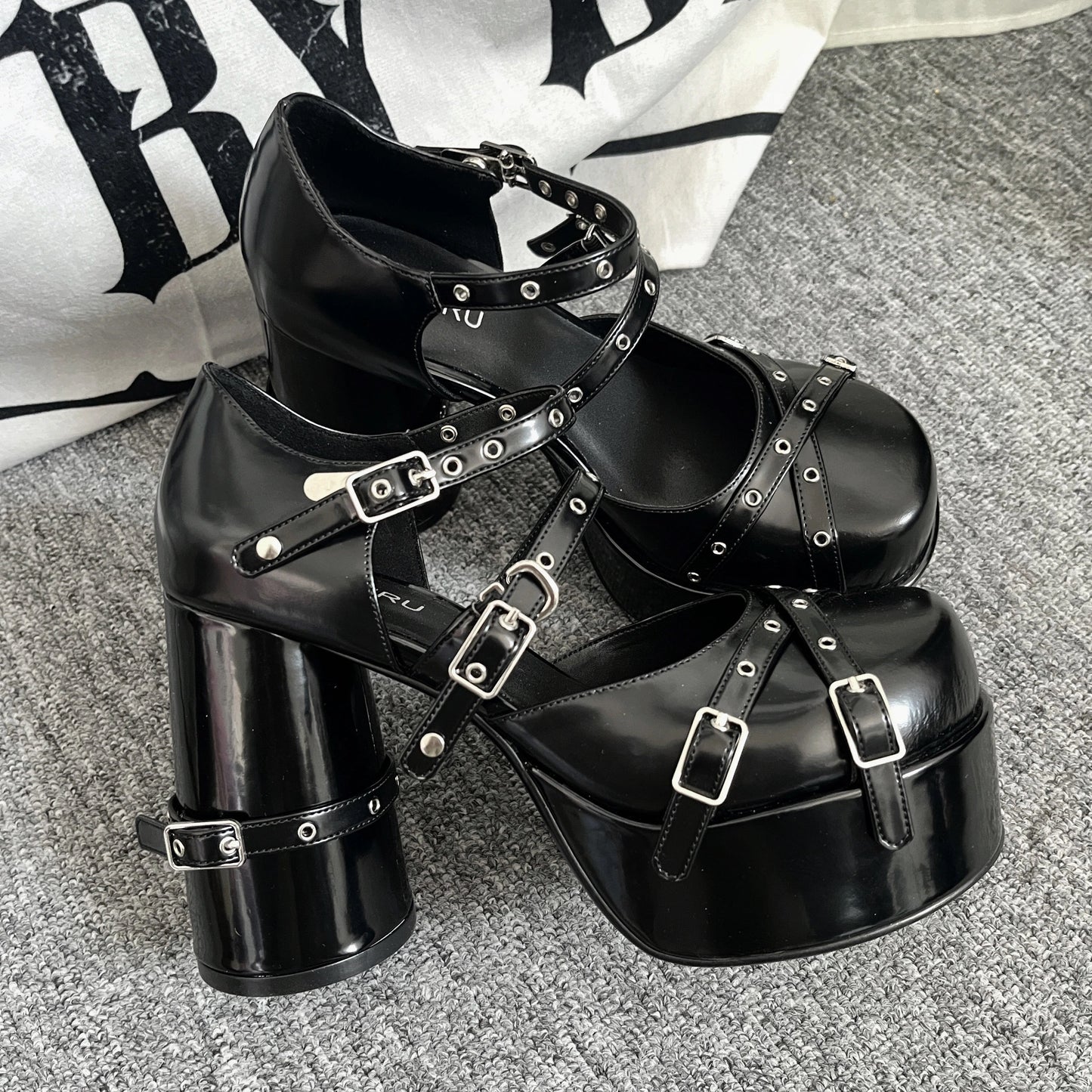 ♡ Sin and Love ♡ - Goth Platform Shoes