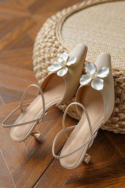 Pearl Flower Pointed-Toe Pumps