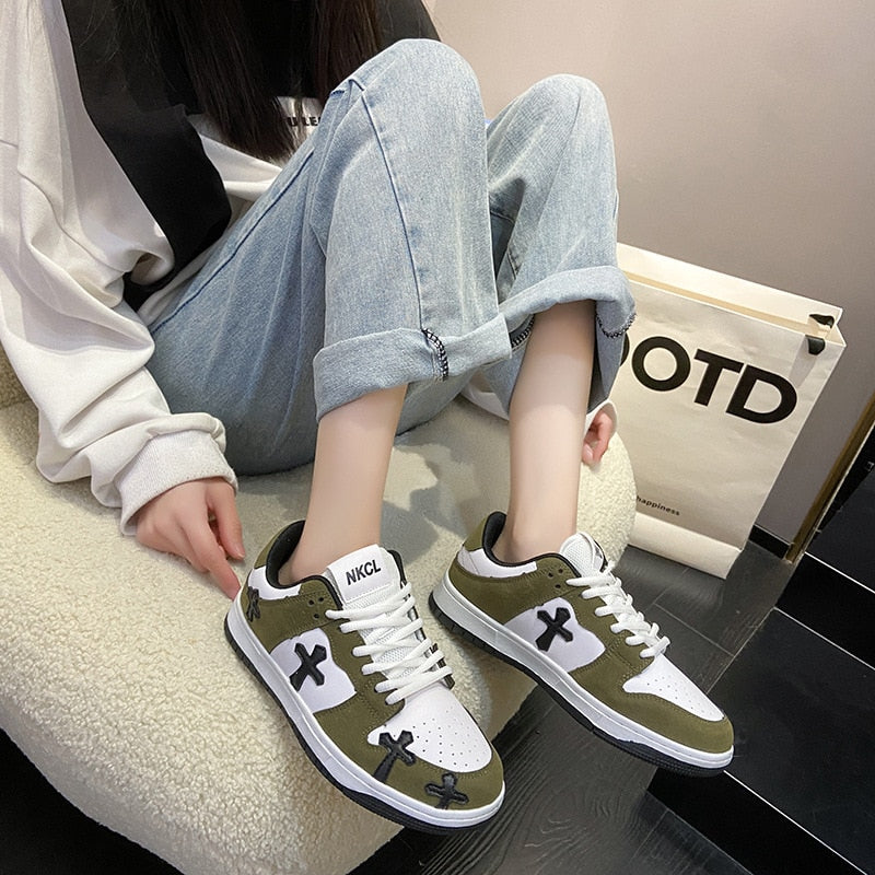 Y2K Sneakers Women's men Vulcanize Shoes Brand Sewing Luxury Sport Shoes Flats Female Light Walking Shoes Women goth Sneakers