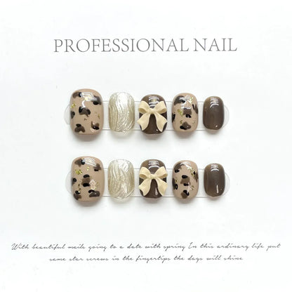 10Pcs Handmade Gothic Short Press on Nails Rhinestone Round Manicure Decoration Wearable Full Cover with Design Acrylic Nail Tip