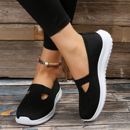 Soft Bottom Knitted Flat Shoes for Women Summer Breathable Mesh Slip On Sneakers Woman Non Slip Light Casual Loafers 36-42