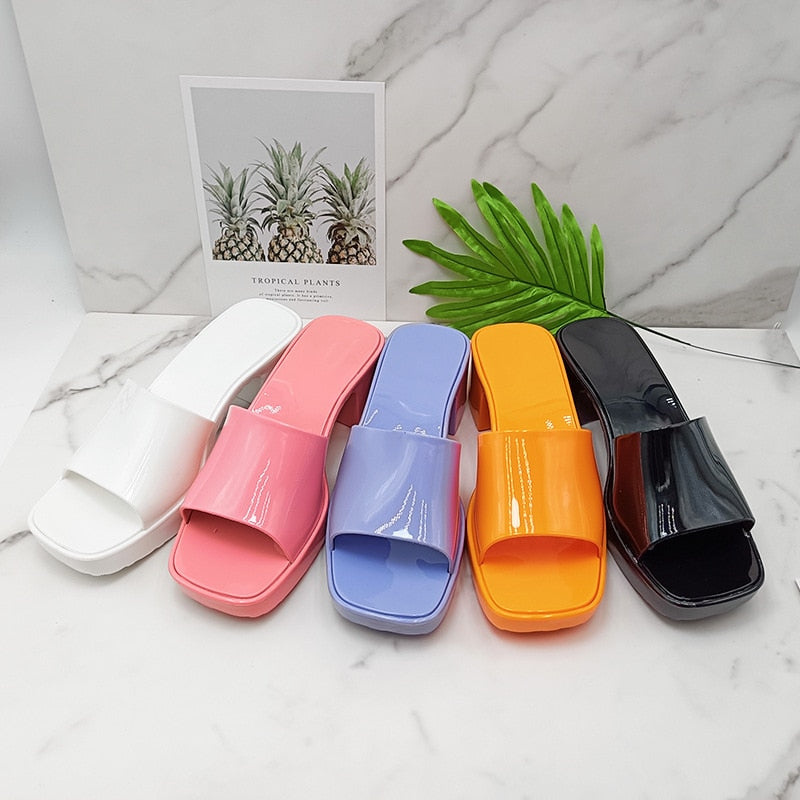 New Women Slippers Simple Solid Color  Non-slip Outdoor Beach Woman Sandals Fashion with Heel Slider Summer Female Shoes