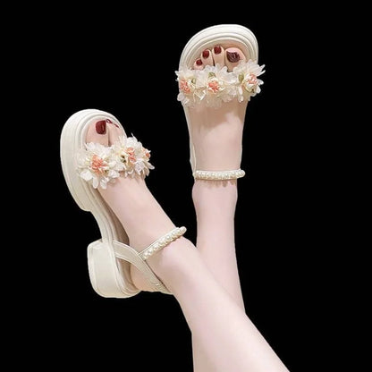 Summer One Word Sandals for Woman Diamond Women's Shoes Beach Footwear with Medium Heels Beige Platform Rhinestones F Korea