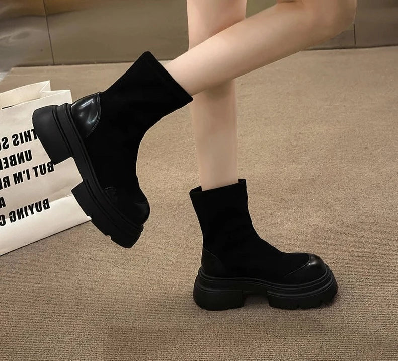 Winter Woman Suede Ankle Boots Fashion Side Zippers Ladies Elegant Platform Thick Bottom Short Boots Shoes Black Women's Boats