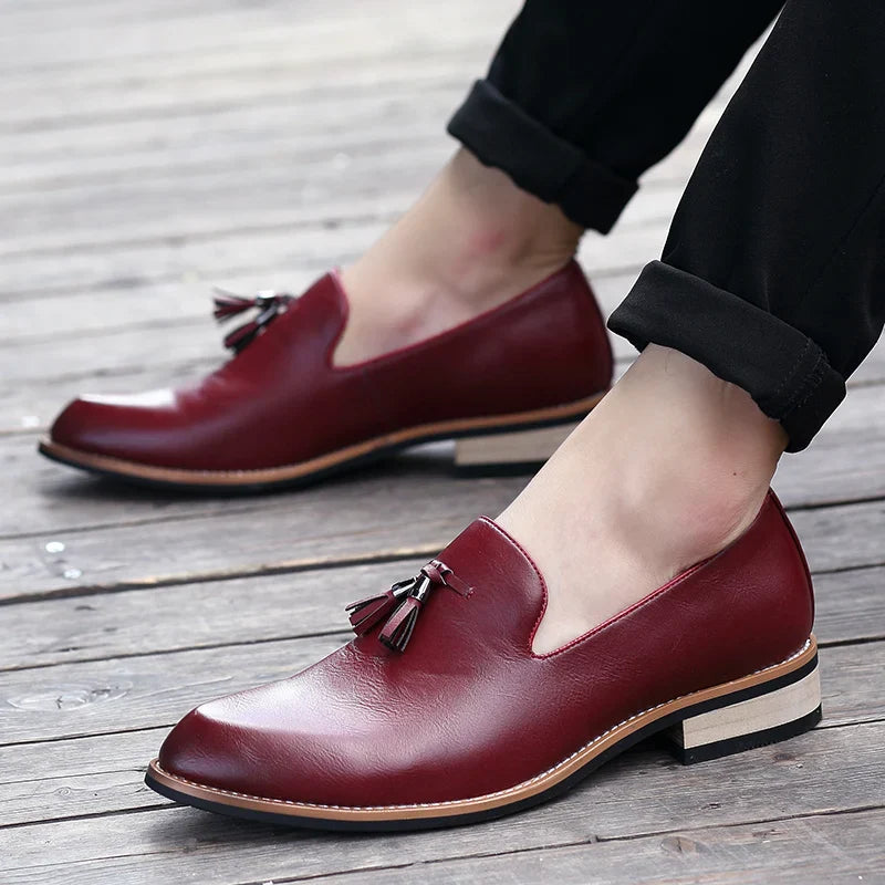 Men's Genuine Leather Shoes Banquet Dress Shoes Business Conference Office Men's Casual Shoes Fashion Pointed Leather Shoes Red