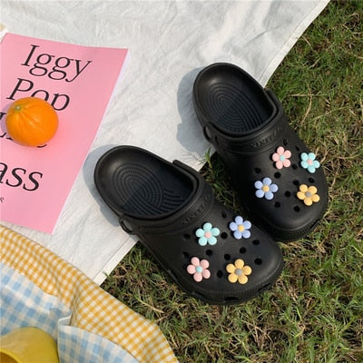 DIY Hole Slippers Women Summer Sandals EVA Sole Flower Decor Beach Slippers Non-slip Woman Sandals Soft Bottom Indoor Flip Flops