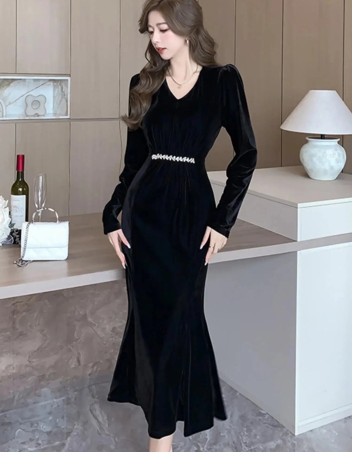 Elegant Black Velvet Mermaid Wedding Dress France V Neck Long Sleeve Slim Waist Party Prom Vestidos Autumn Winter Sexy Robe