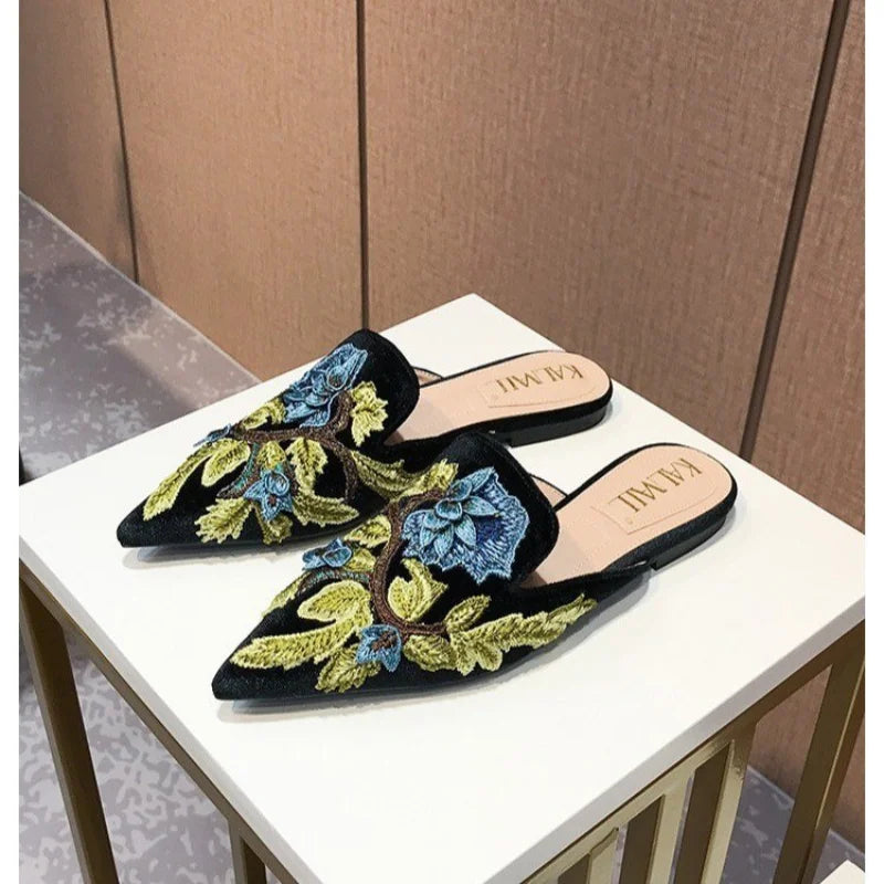 Fashion 3d Embroidery Mules Women Fur Slippers Velvet Shoes Ladies Low Heel Flower Decoration Sandals Women's Flip Flops 41 Size