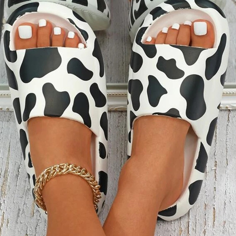 Summer Home Cow Pattern Women Slippers Black White Thick Sole EVA Girls Platform Shoes Outdoor Cartoon Ladies Beach Slides