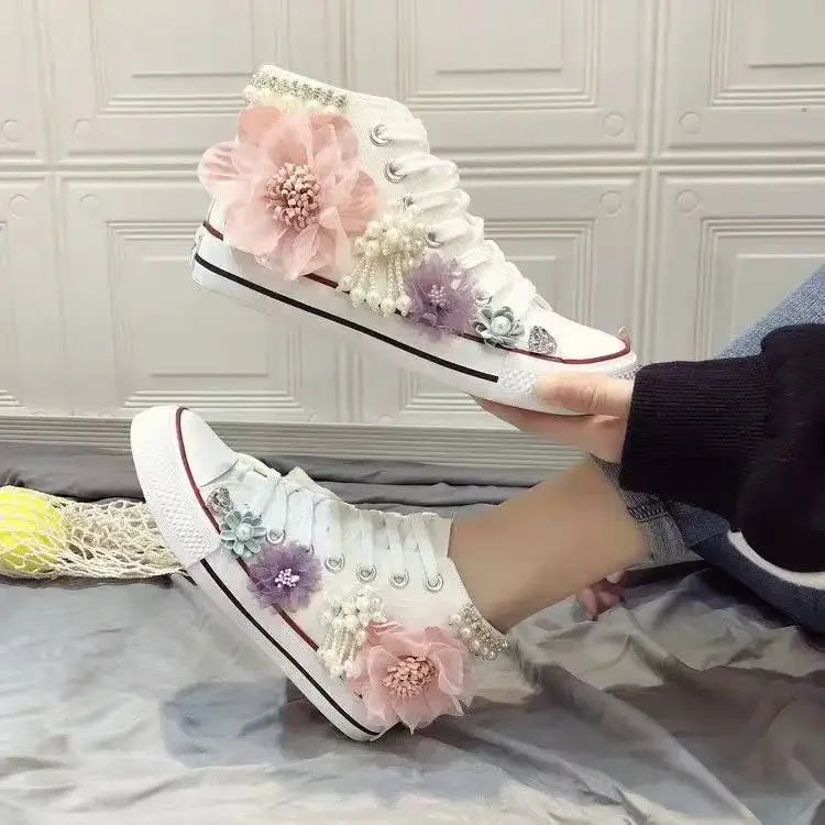 binfenxie  -  Women's Sports Shoes High-top Canvas Shoes Sweet Lace-up Shoes for Women White / Black Flowers Student Pretty Fairy Sneakers