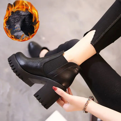 New in Women Boots Comfortable and Elegant Genuine Leather Hot Fur Shoes Woman Winter Chelsea Autumn Black Fashion Booties