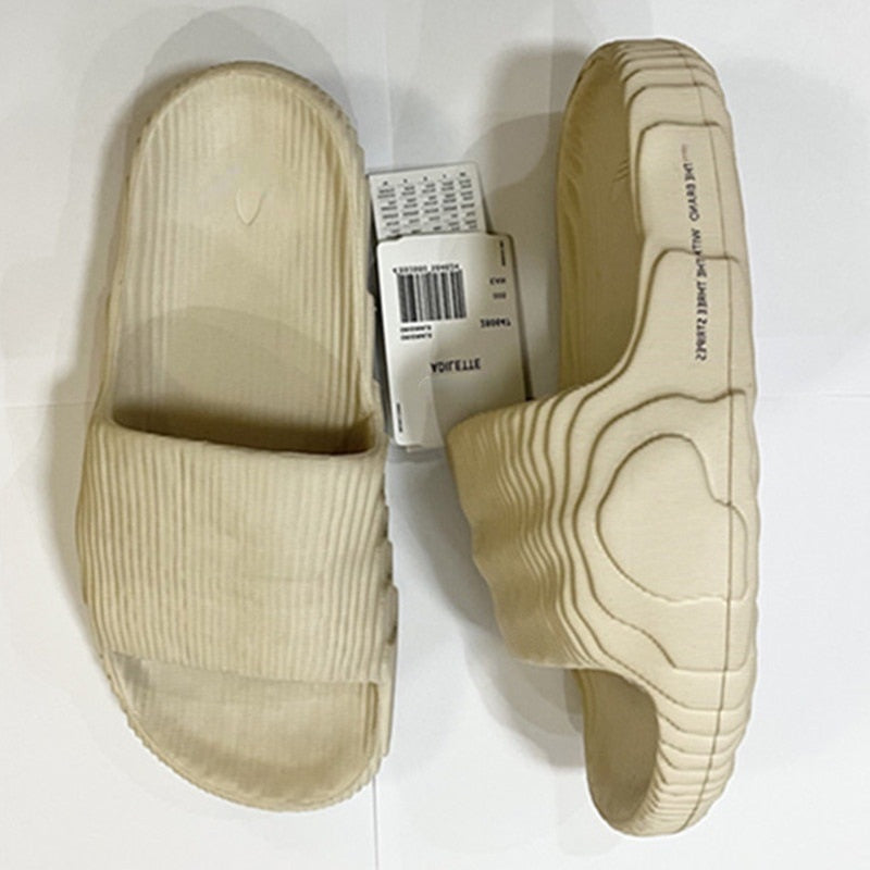 Slippers Adilette22 Yzy Slides Beach Sandals Indoor Outdoor Home Men and Women Kanye West Slippers Slides Size Slightly Small