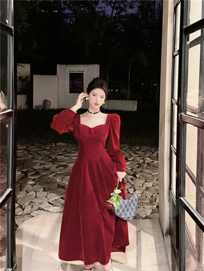 Red Vintage Velvet Long Sleeves Midi Dresses for Women Autumn New Fashion Slim Robe Elegant Evening Wedding Party Female Clothes