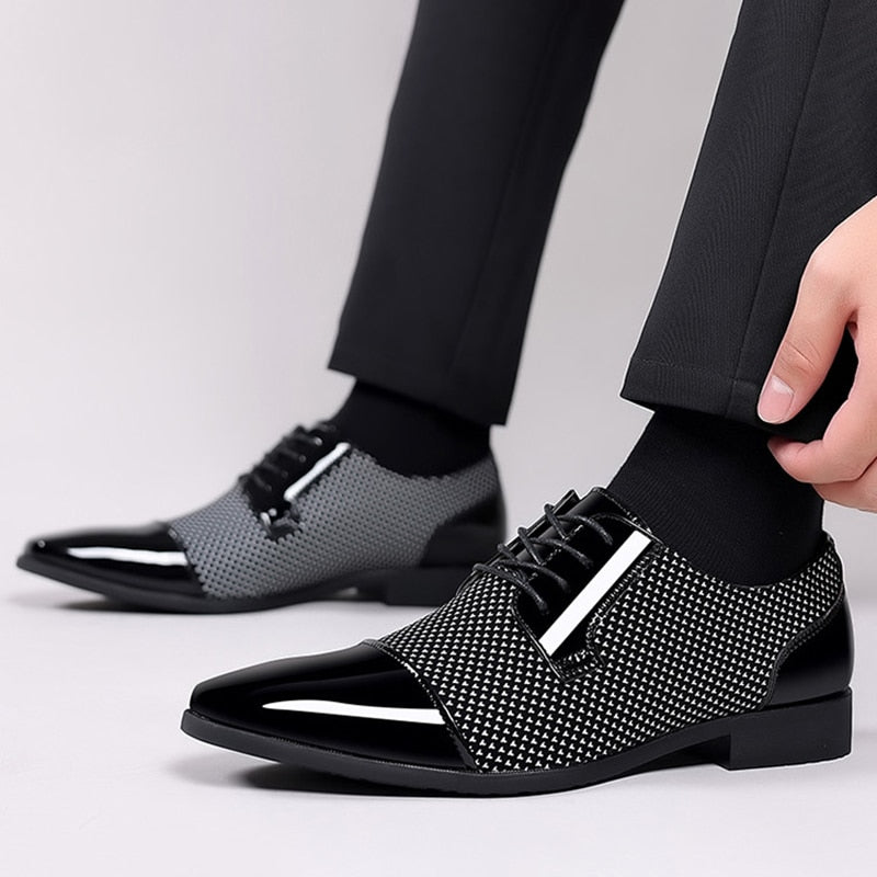 Trending Classic Men Dress Shoes For Men Oxfords Patent Leather Shoes Lace Up Formal Black Leather Wedding Party Shoes