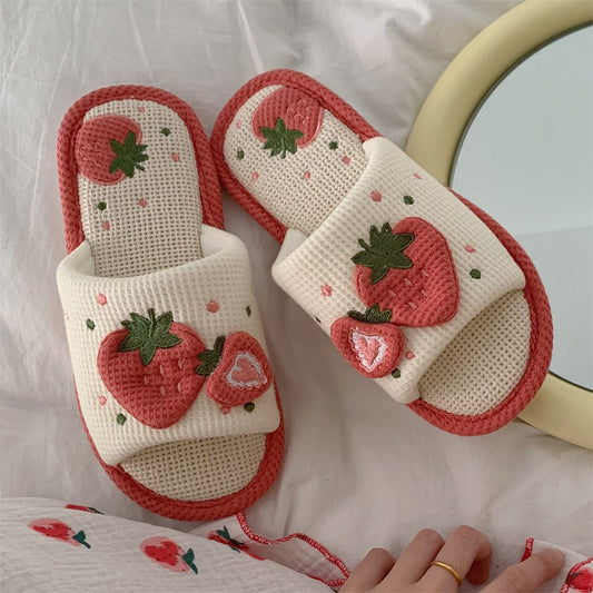 Cute Strawberry Plush Slippers Autumn House Slides Female Flip Flops Women Slippers Winter Home Warm Furry Linen Slippers Women