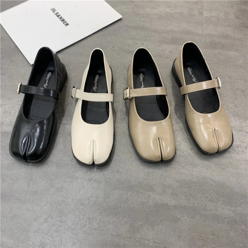 binfenxie Spring Women Sandals New Split Toe Mary Jane Flats Ladies Pumps Female Retro Vintage Girl Daily Novelty Solid Ninja Shoes