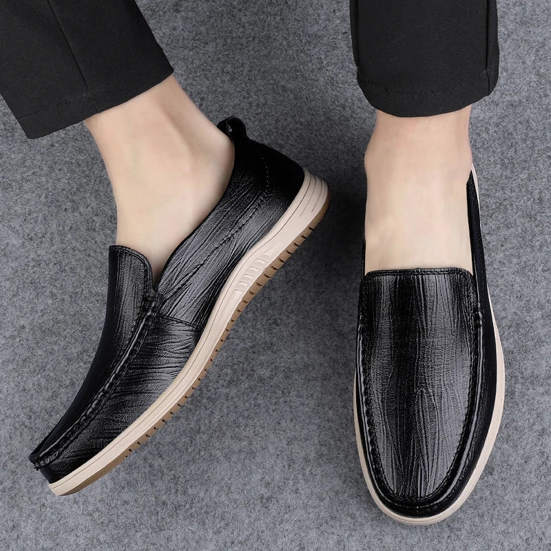 Genuine Leather Men Casual Shoes Luxury Brand Mens Loafers Moccasins Breathable Slip on Italian Cow Leather Shoes  New