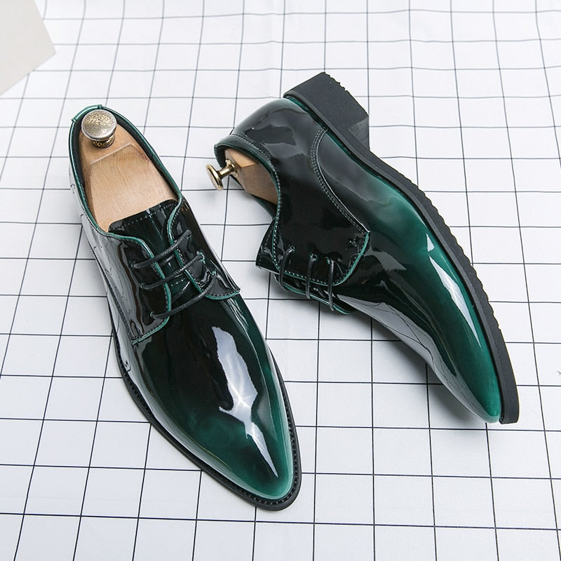 Men Mirror Face Oxfords Shoes Luxury Designer Formal Shoes Patent leather Pointed Shoes Lace-Up Business Dress Green Mocasines