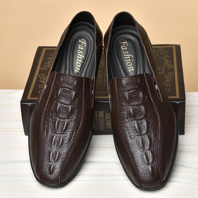 Genuine Leather Men Casual Shoes Luxury Brand  Mens Loafers Moccasins Slip on Boat Shoes Cow Leather Driving Moccasins