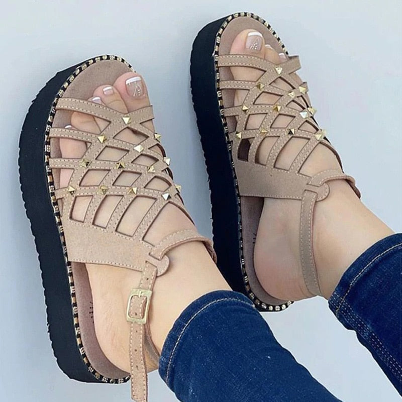 Women Sandals Fashion Rivet Flat Heels Sandals Summer Shoes Women Elegant Heeled Shoes Platform Sandalias Mujer Free Shipping