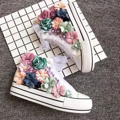 binfenxie  -  Women's Sports Shoes High-top Canvas Shoes Sweet Lace-up Shoes for Women White / Black Flowers Student Pretty Fairy Sneakers