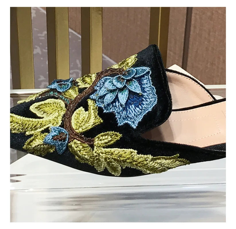 Fashion 3d Embroidery Mules Women Fur Slippers Velvet Shoes Ladies Low Heel Flower Decoration Sandals Women's Flip Flops 41 Size