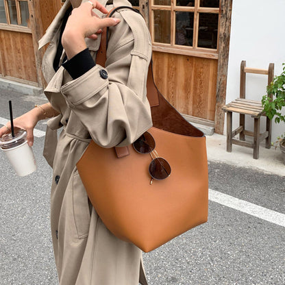 British Commute  Solid Color Crossbody Bucket Bags