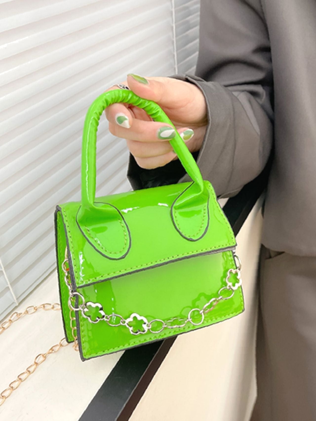 Mini Minimalist Chain Square Bag  - Women Satchels